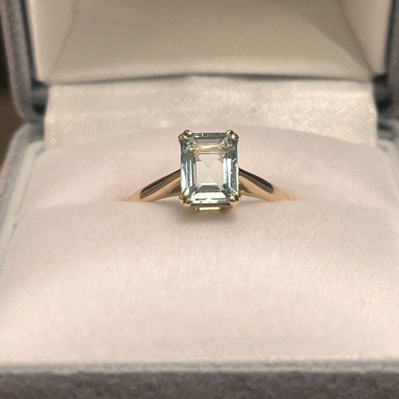 Emerald-Cut Aquamarine Ring with Solid Yellow Gold Setting - Women Jewelry - Picture 3 of 10